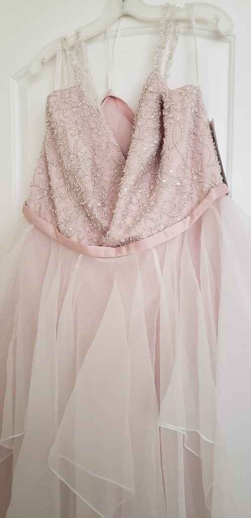 Does your wedding dress have lace, beading, or both? - 1