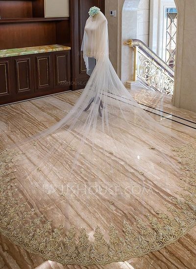 JJ House Veil