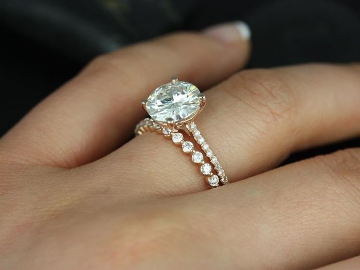 Band for cushion cut yellow gold engagement ring 5