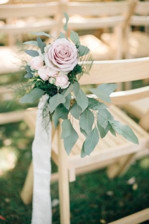 How to decorate ceremony space? 9