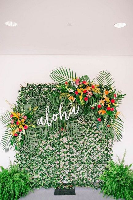 Hawaiian/luau/tropical themed bridal shower 4