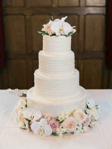 White Cake with flowers