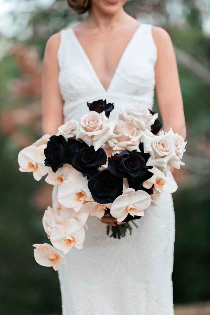 black and blush wedding bouquet 