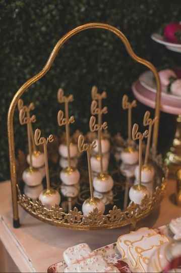 tray of wedding cake pops
