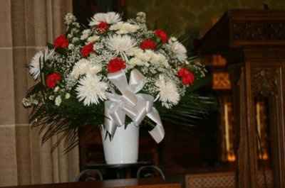 ROSES OR CALLA LILLIES?