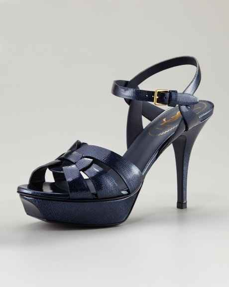 Show me your ... shoes!