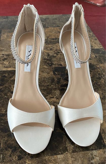 Show me your wedding foot candy (shoes)! 11