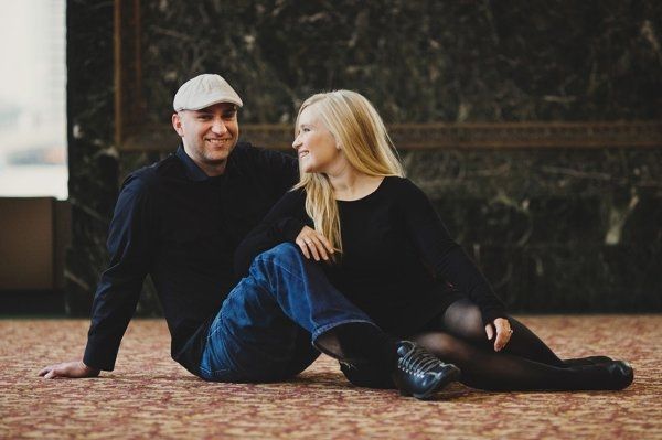 Show off your Engagement Pics!