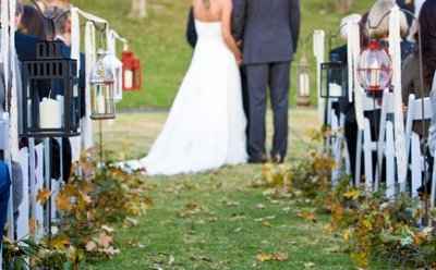 Altar ideas - outdoor wedding at historic home