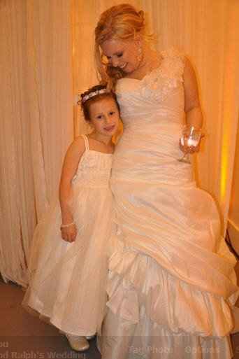 What's up buttercups? :)  a few more wedding pics