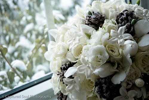 Flowers to go with my dress style?