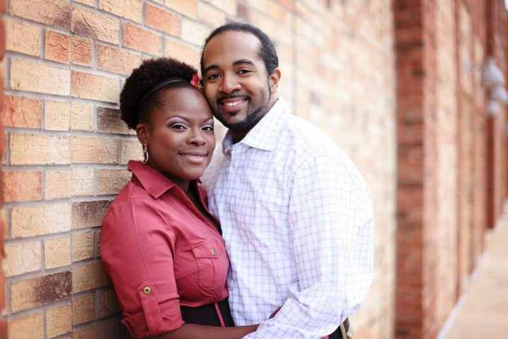 My engagement pics are back....Yay!!!!!