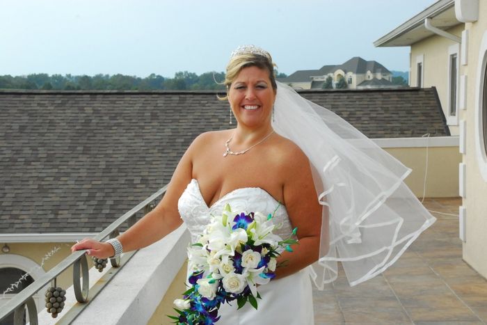 Let's see your flowers/bouquets/bouquet alternatives!