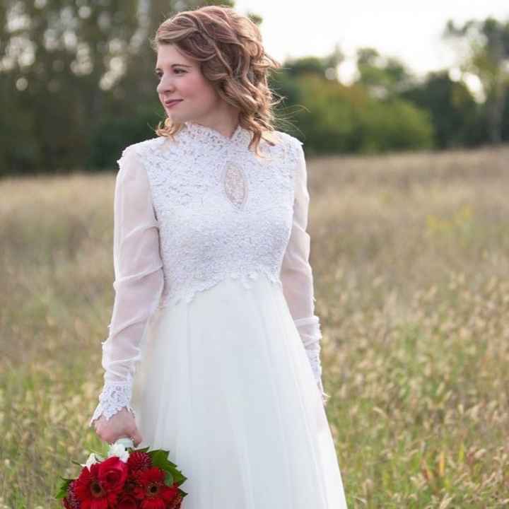 Who's not wearing a veil?