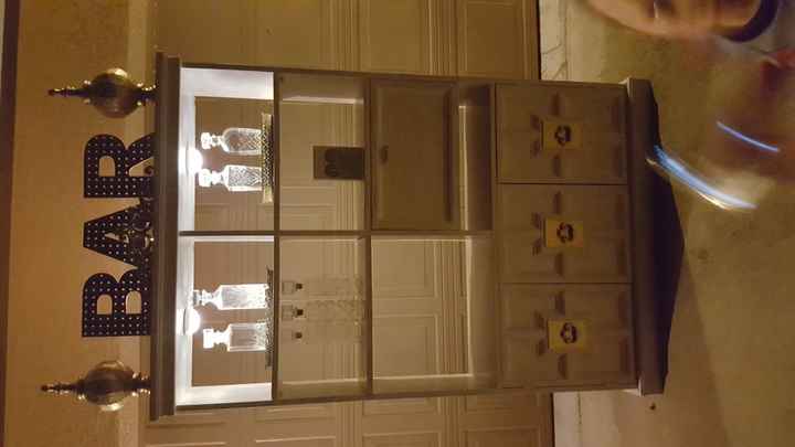 Hutch for behind bar