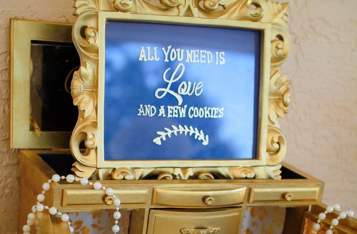 Hi. Does anyone have pics of a REAL home wedding?