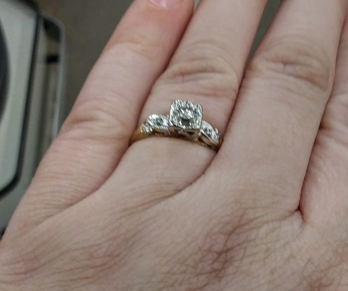 Show me your engagement rings!! 9
