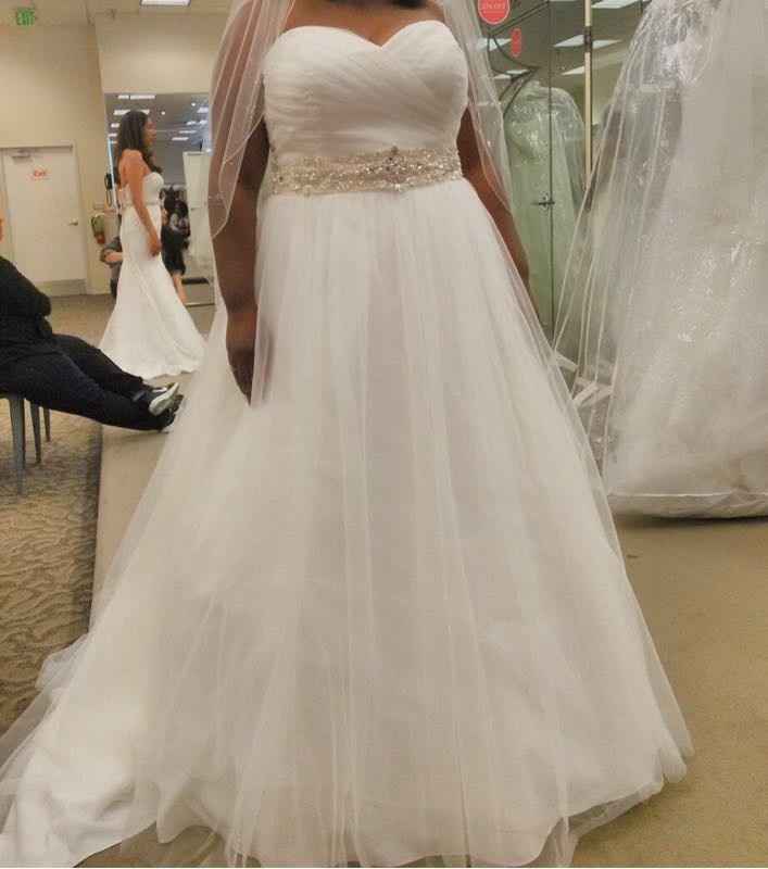 Calling plus size brides, show me your Dress