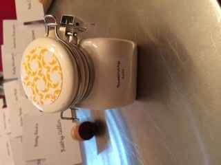 Favors... lets see yours! I need ideas please!