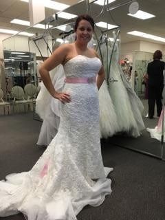 Where are the September 2017 brides?? :)