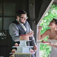 I'm married now! PRO-PIC UPDATE!!