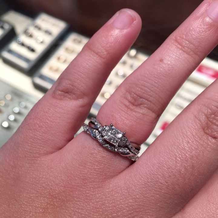 Show me your dainty rings/dainty fingers with your rings :)!