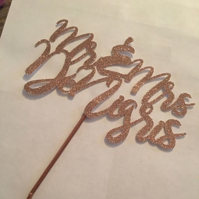 Cake topper
