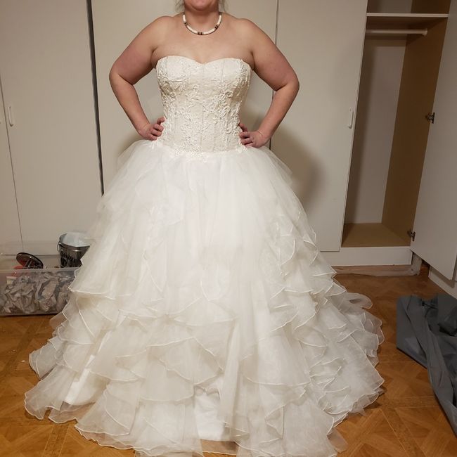 Safe ways to clean my dress ideas? - 1