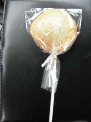Cake Pops! Anyone else having them?