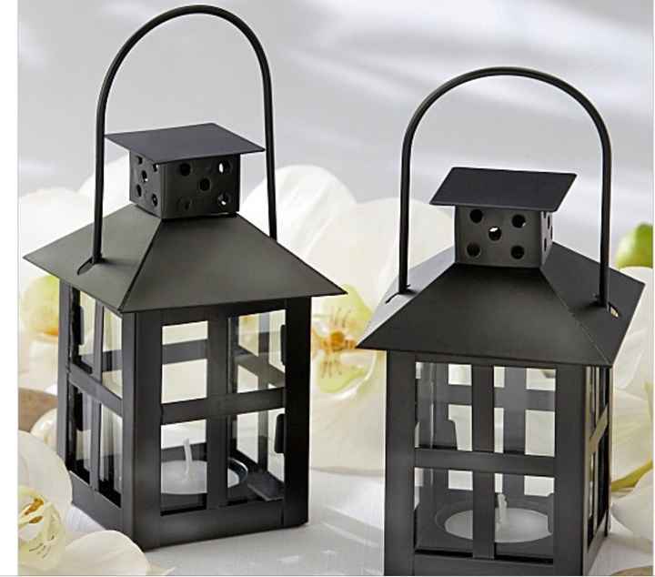 Favors??? Is anyone not doing them?