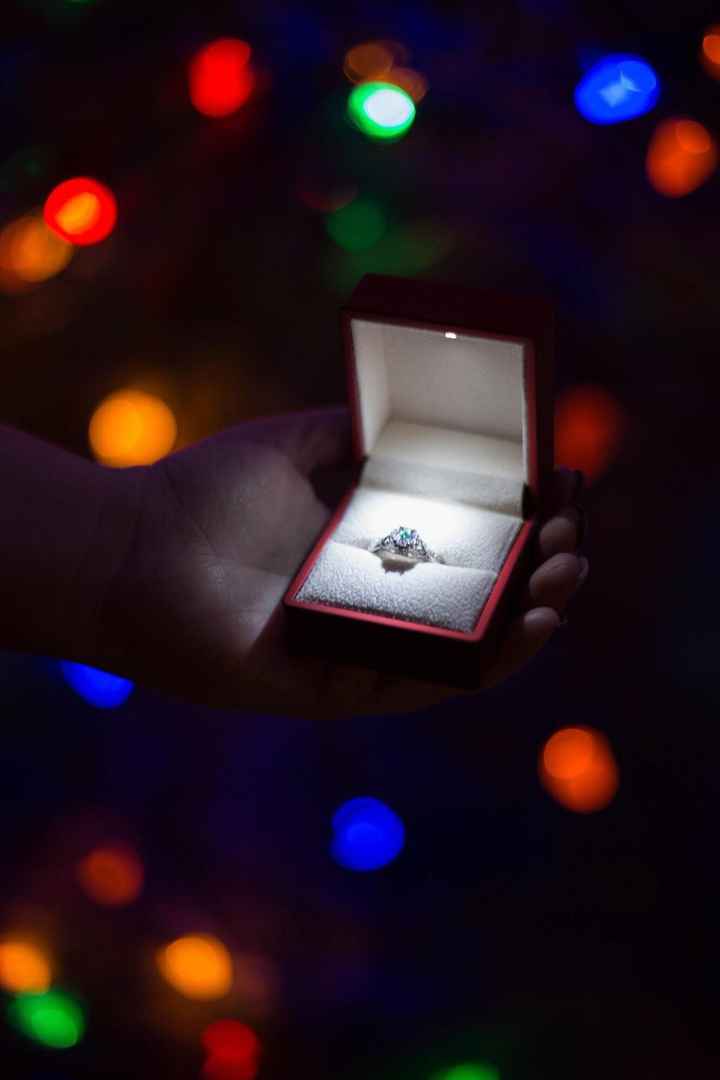 He bought a ring box with a spotlight!!