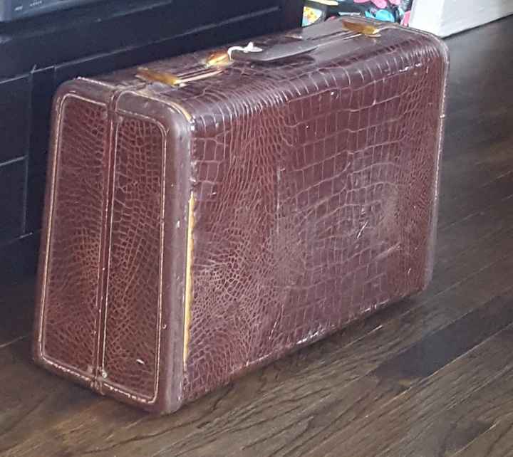 Vintage Luggage Card Box diy - 1