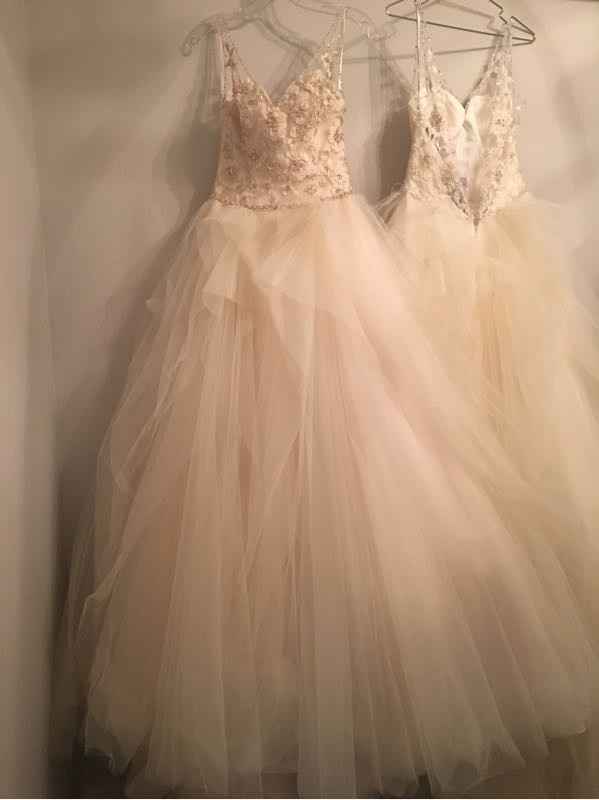 Show off those dresses!