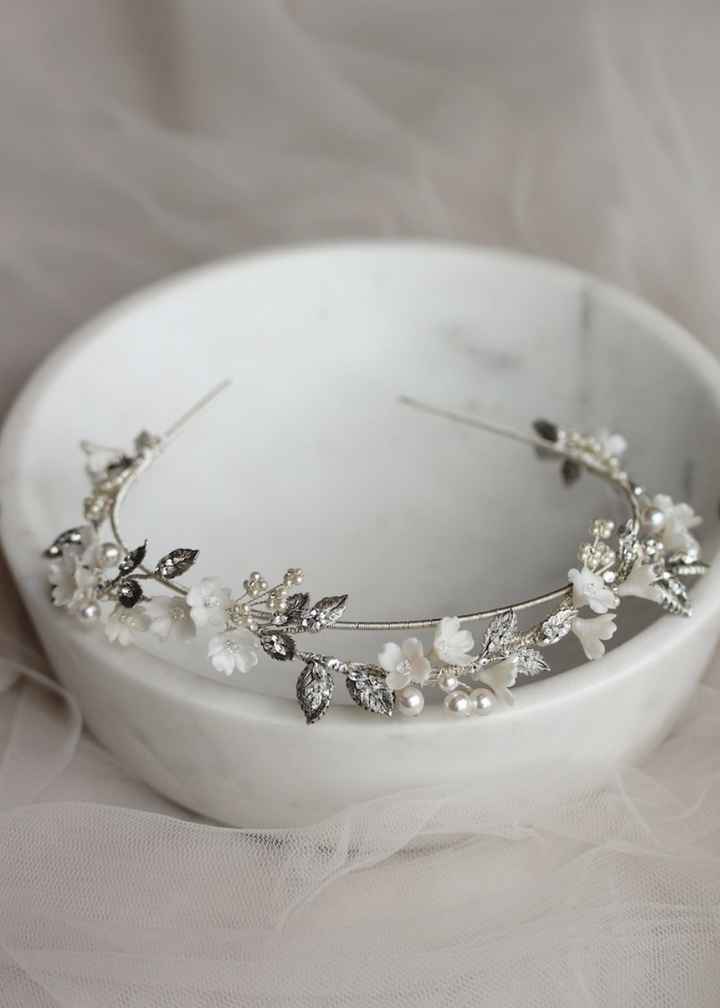Fell in love with a tiara but afraid it would be seen as "tasteless"... - 4