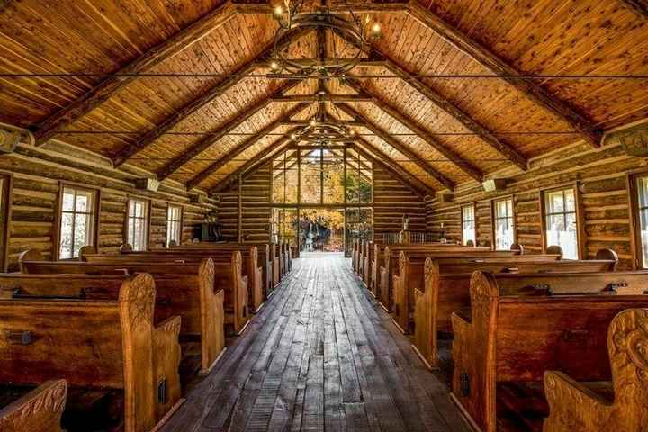  Sparkly dress and rustic chapel? - 1