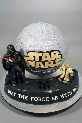 Groom's cake: Rehearsal or Reception?