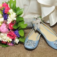 finally posting some pics from our JUNE wedding!