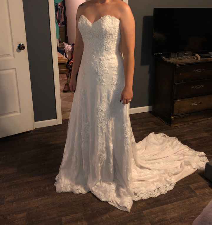 Need help on deciding how to wear my hair, my date is July 11th 2020 my life consists of buns i need