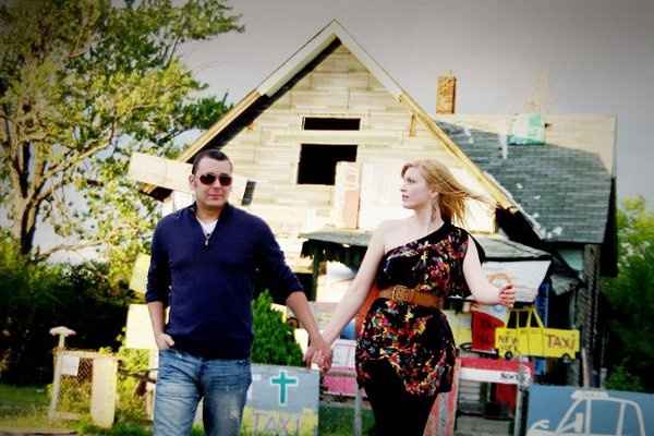 Show off your Engagement Pics!