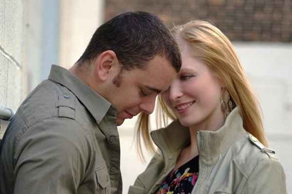 Show off your Engagement Pics!