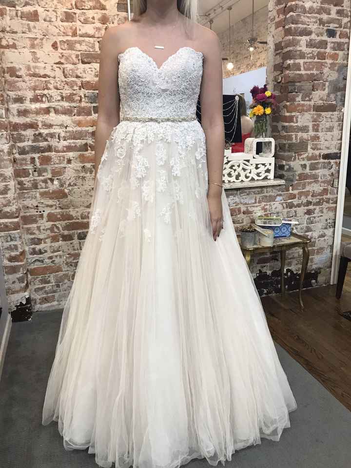 I said YES to the dress today!!