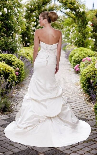 Show us your wedding dress