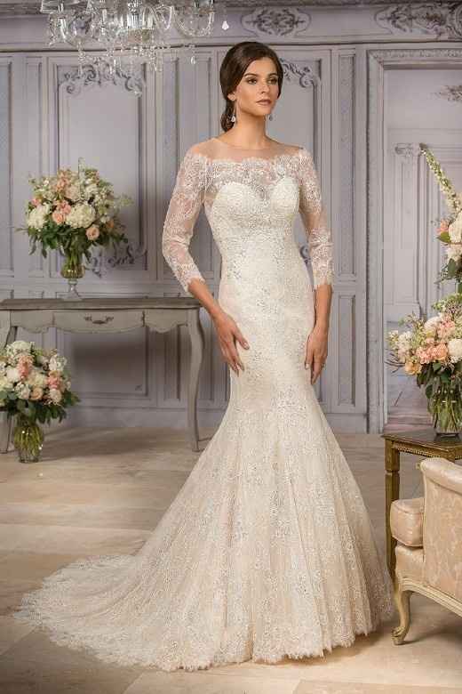 Plus size bride looking for a dress