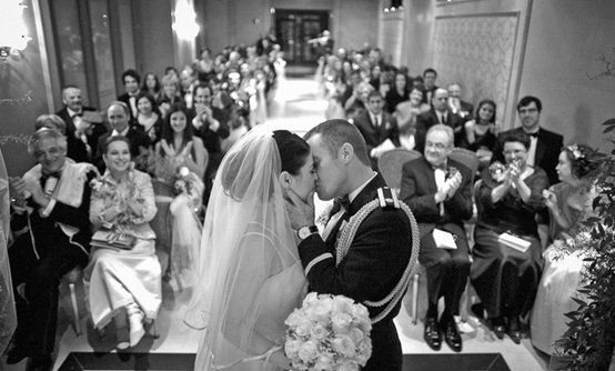 Must have wedding picture poses.