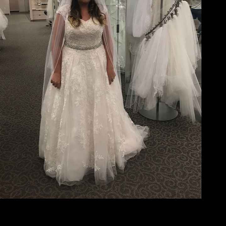 Where are all my “thicker” brides at? - 2