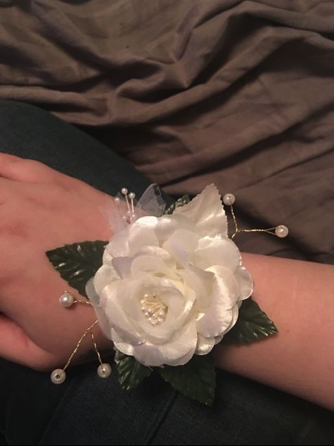  diy wrist corsages complete - 2