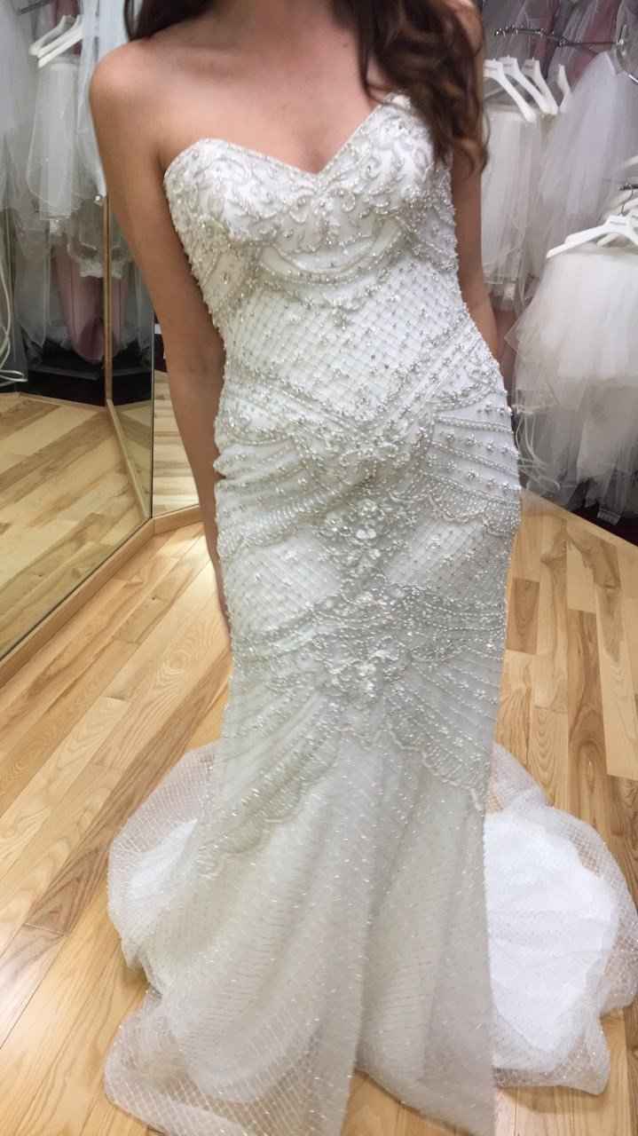 Sweartheart top with a bit of fit & flare bottom.