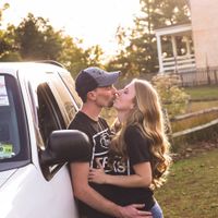 Engagement Picture Outfits - 2