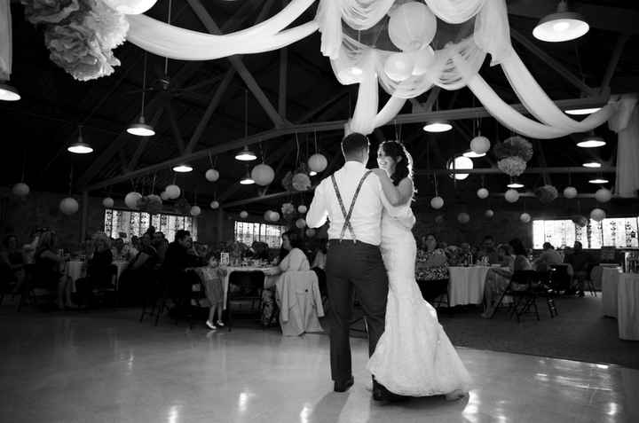 One month married today and Wedding pictures!!