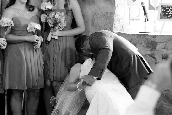 One month married today and Wedding pictures!!